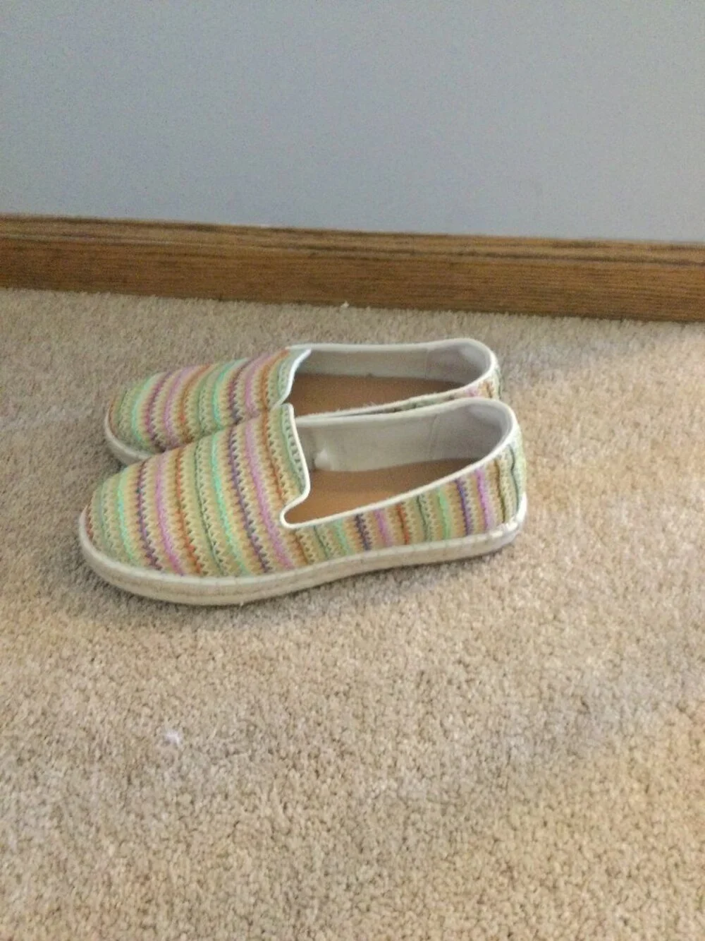 Universal Thread Woven Rainbow Slip On Loafers Flats Women's 8.5 NWOT